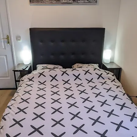 A 7 Minutes De L'aeroport Cdg 1 Bed & Breakfast *