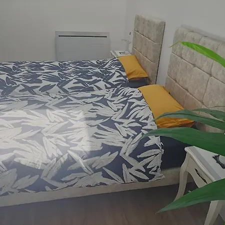 A 7 Minutes De L'aeroport Cdg 1 Bed & Breakfast